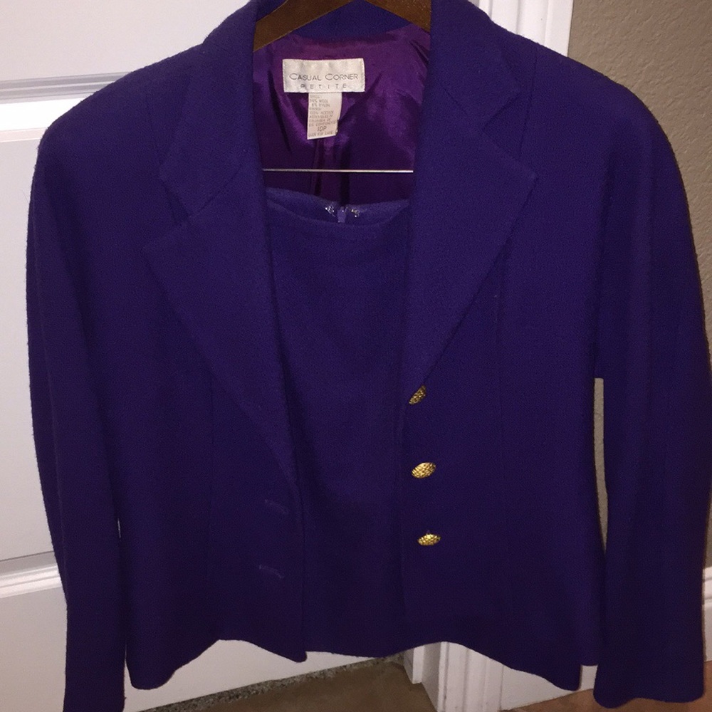 Beautiful, Pristine Condition, Wool Blazer! - image 1